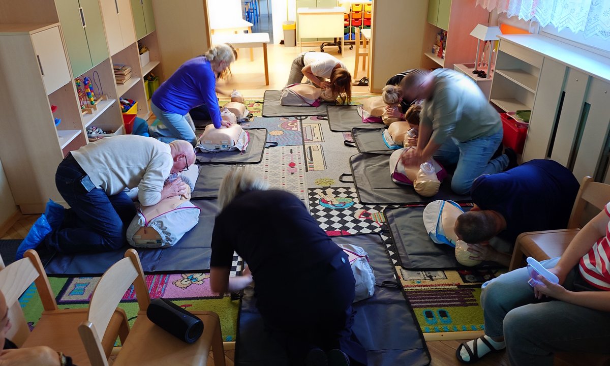 Szkolenie z pierwszej pomocy dla pracowników placówki oświatowej